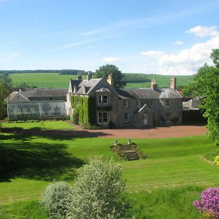 Newton Farmhouse B & B Джедбърг Екстериор снимка